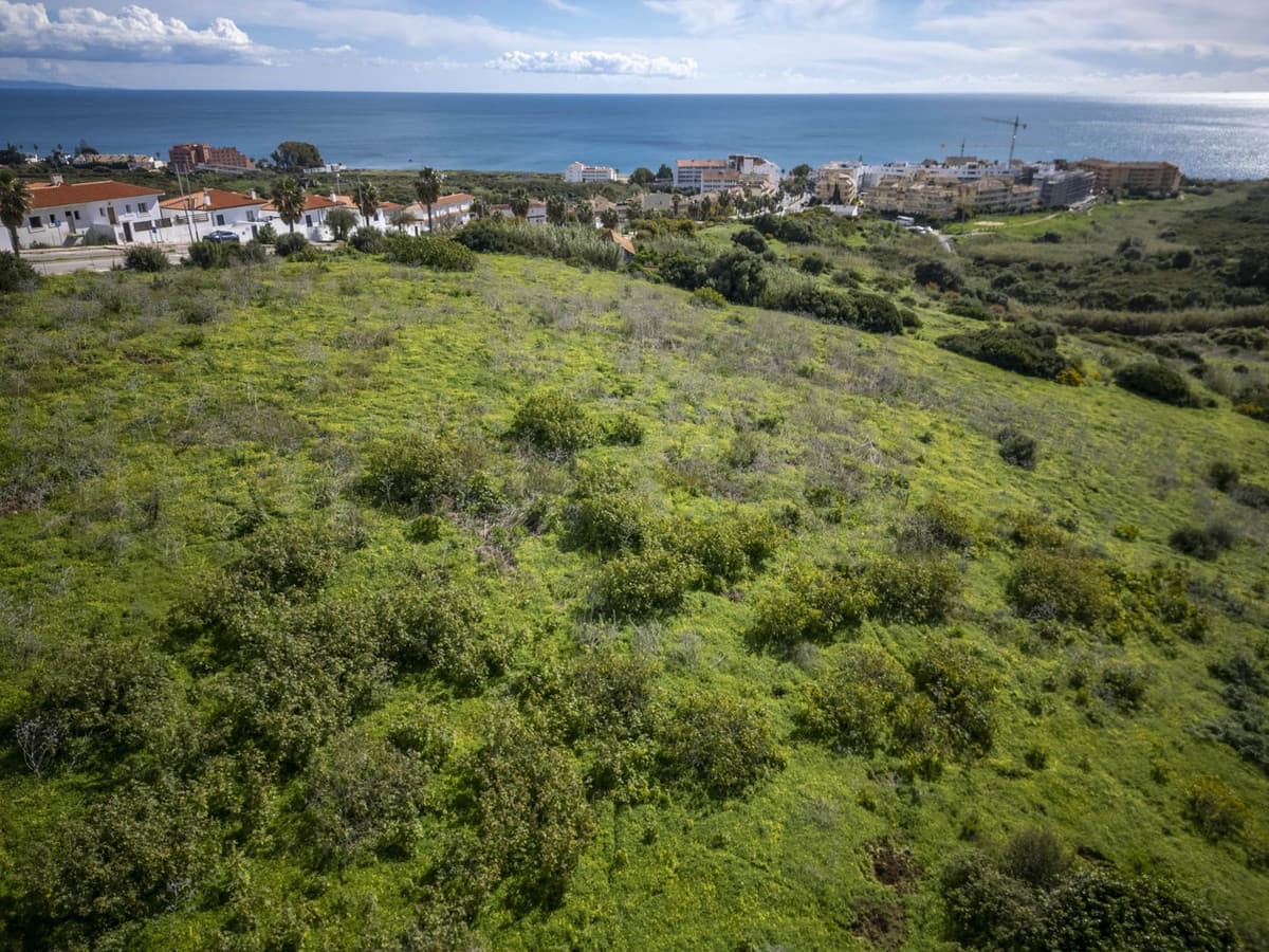 Land with Ruin in La Duquesa — photo 7 of 10