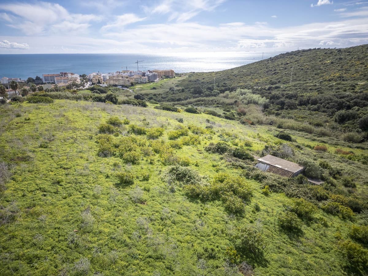 Land with Ruin in La Duquesa — photo 9 of 10