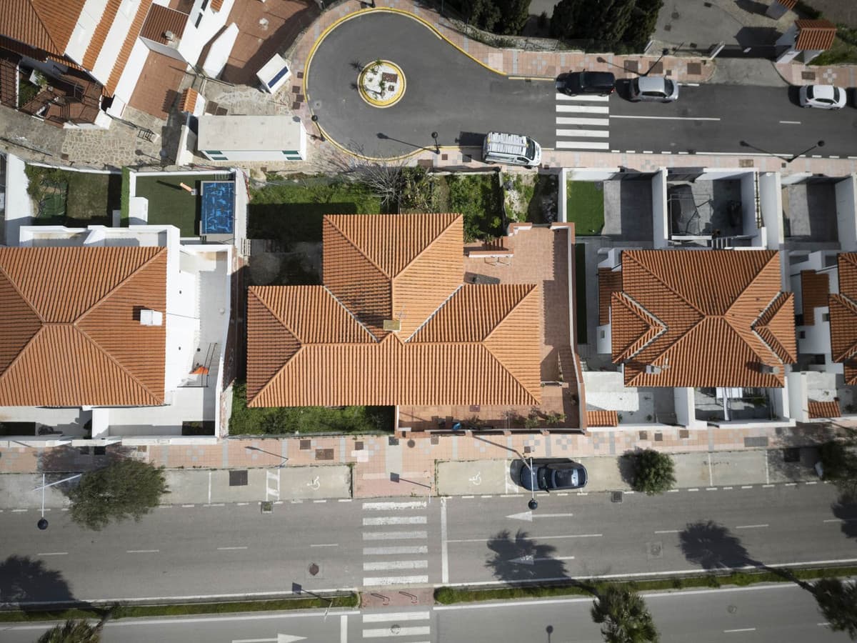 Semi-Detached House in La Duquesa — photo 5 of 10