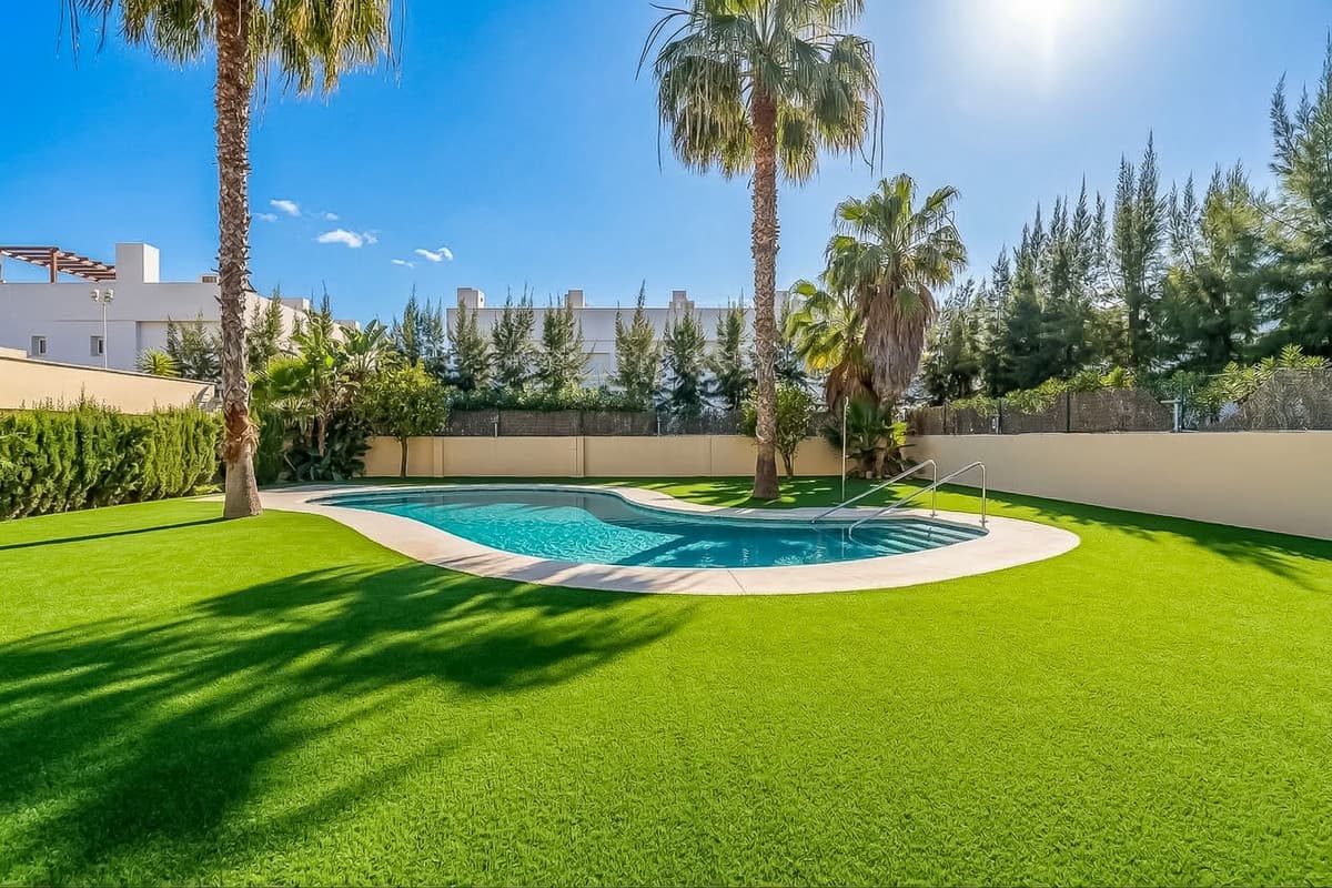 Townhouse in Calahonda — photo 4 of 10