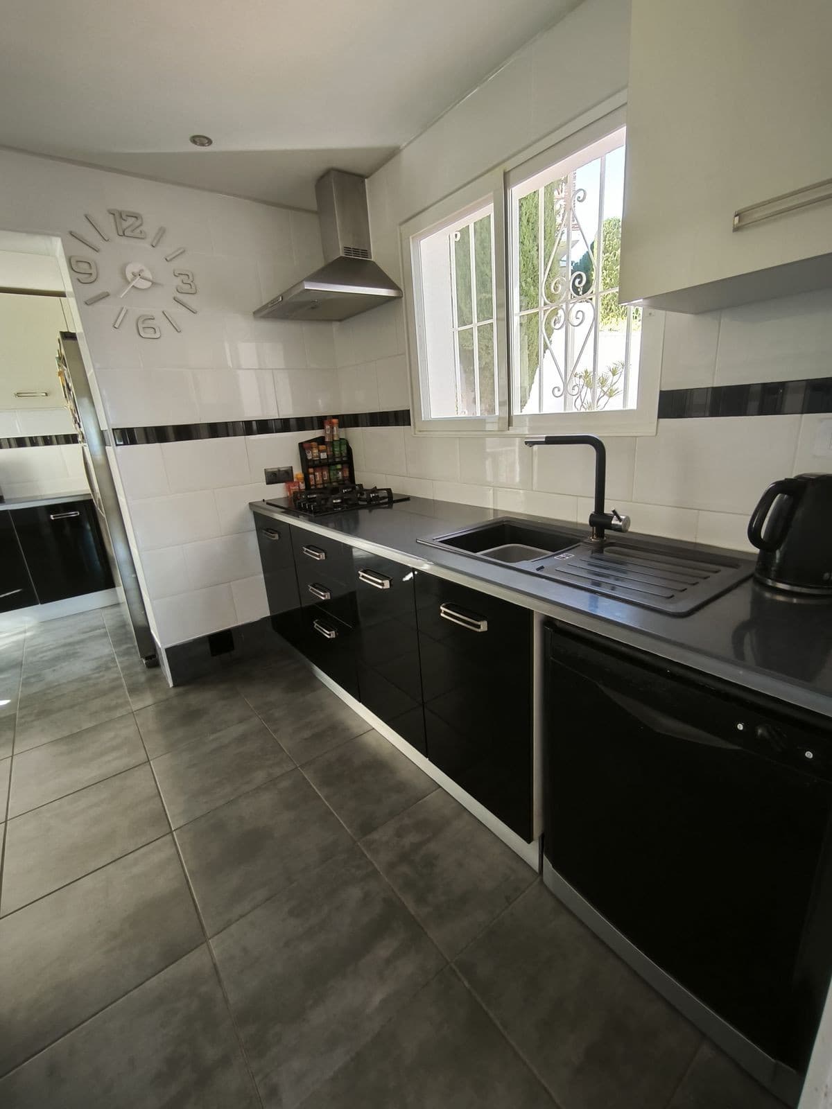 Detached Villa in Cerros del Aguila — photo 5 of 10