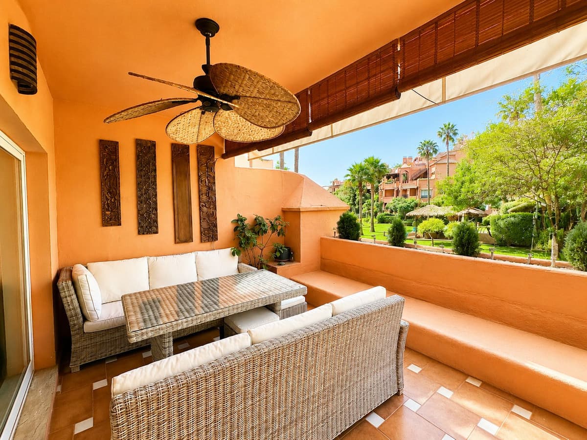 Middle Floor Apartment in Guadalmina Baja — photo 1 of 10