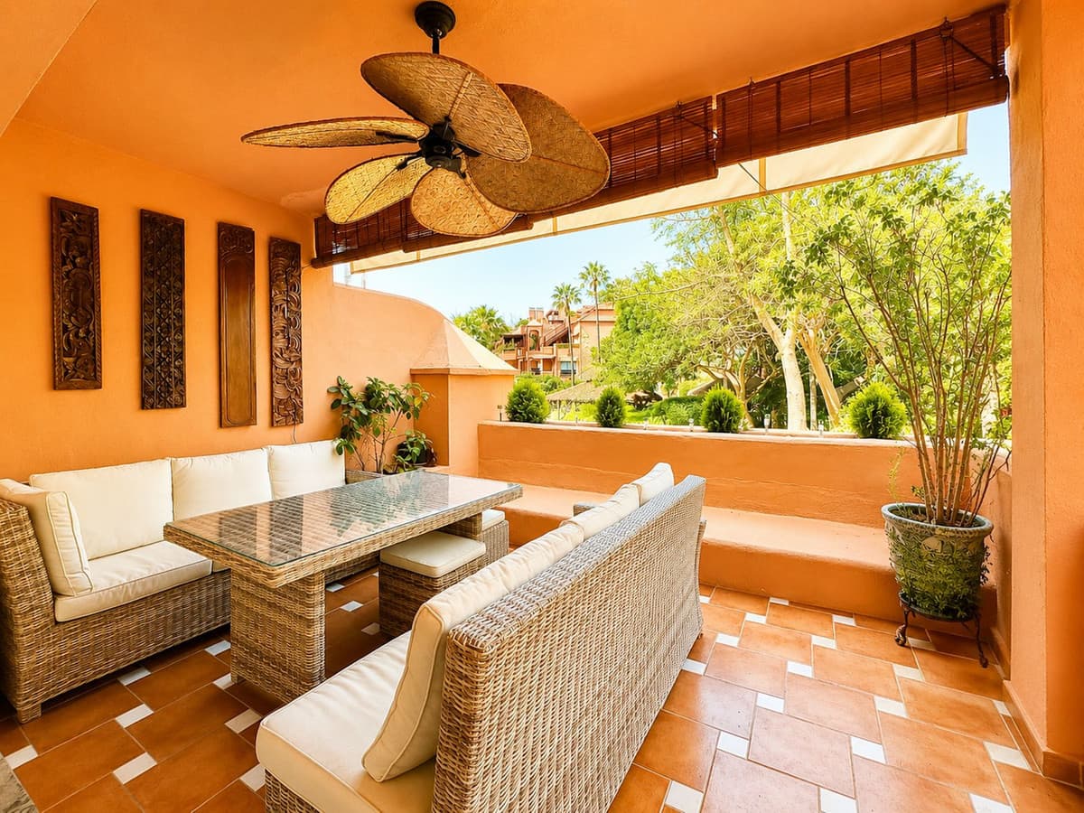 Middle Floor Apartment in Guadalmina Baja — photo 2 of 10