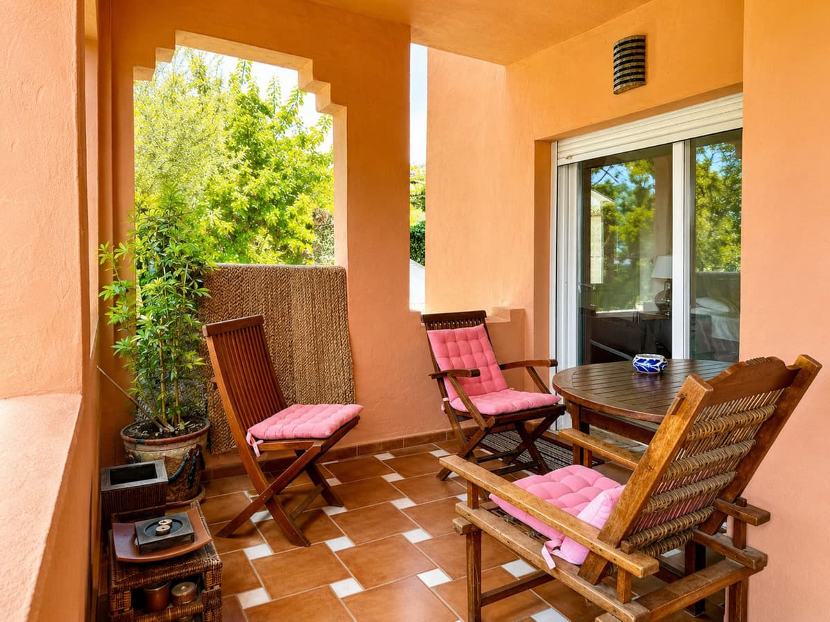 Middle Floor Apartment in Guadalmina Baja — photo 5 of 10