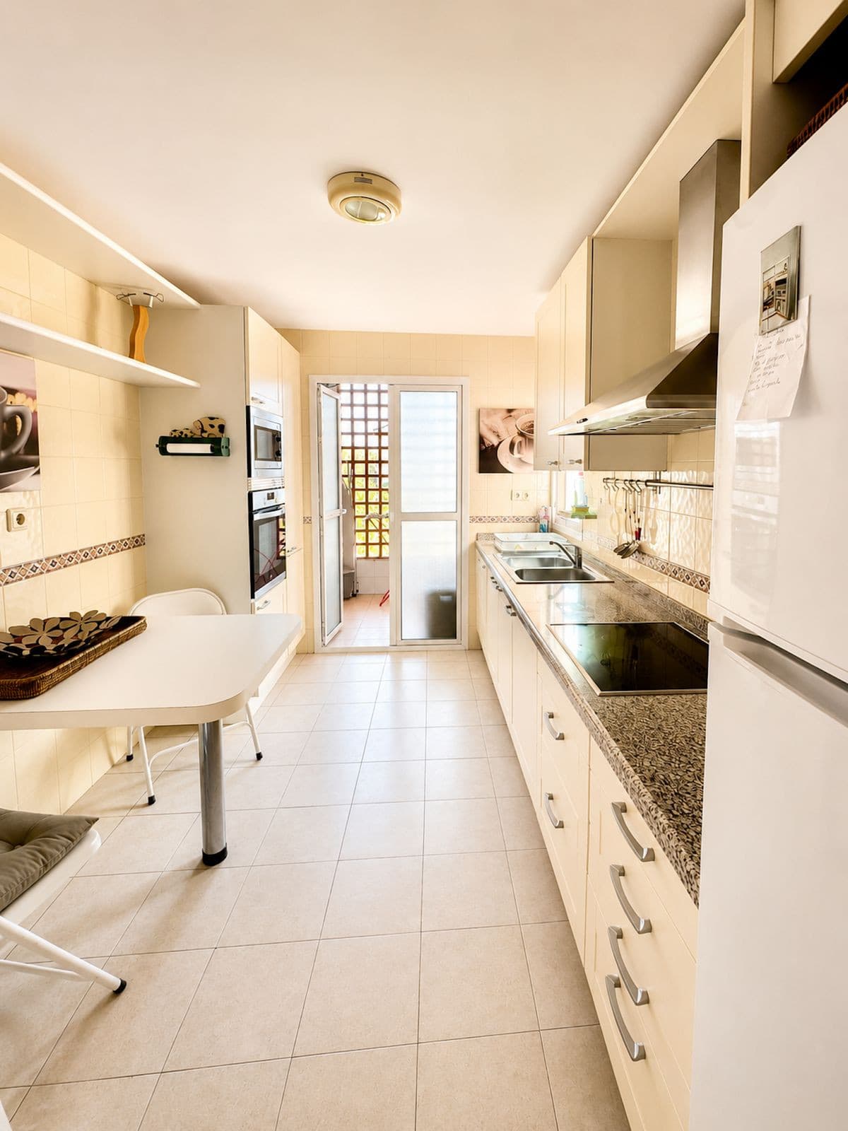 Middle Floor Apartment in Guadalmina Baja — photo 10 of 10