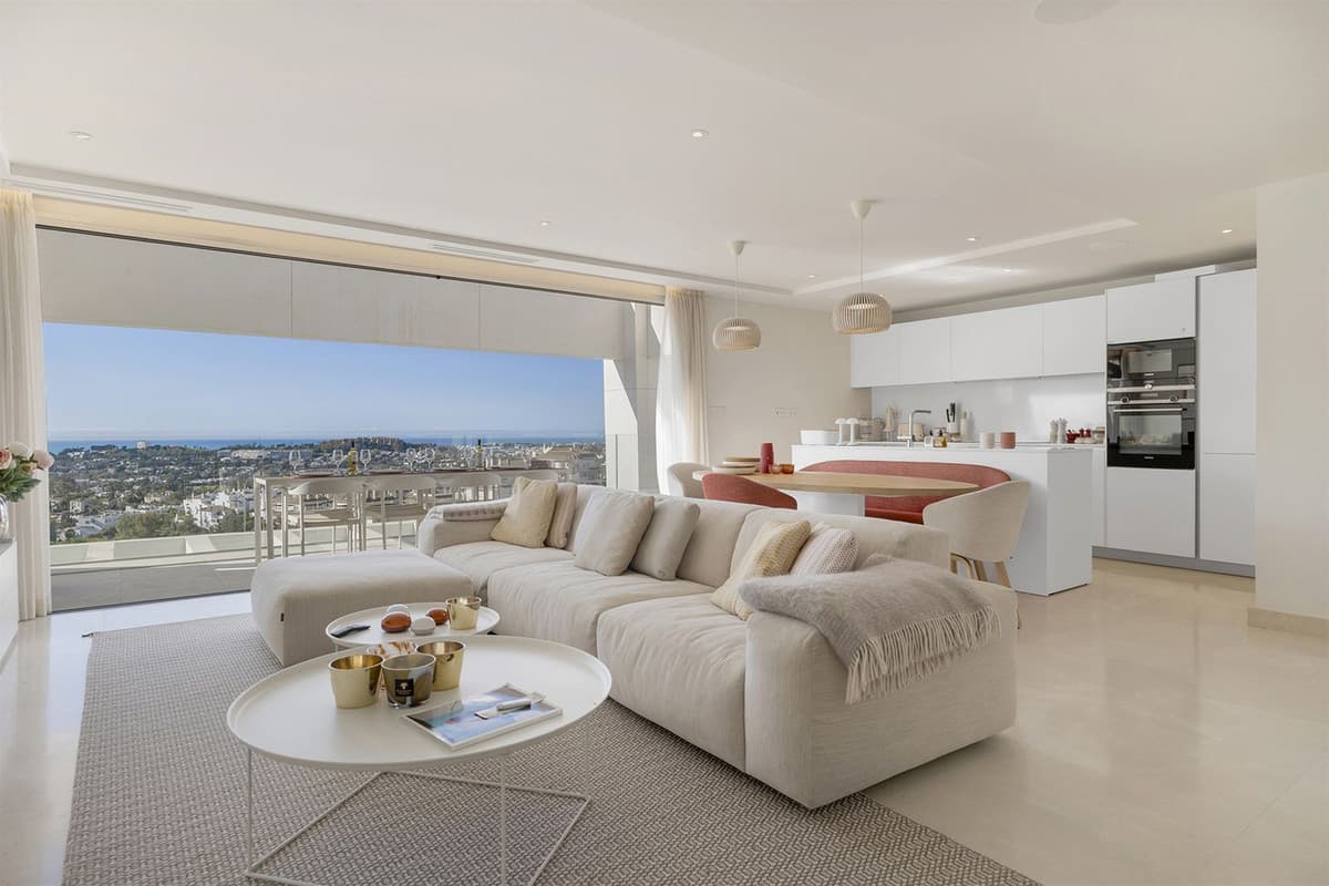 Penthouse Duplex in Nueva Andalucía — photo 1 of 10