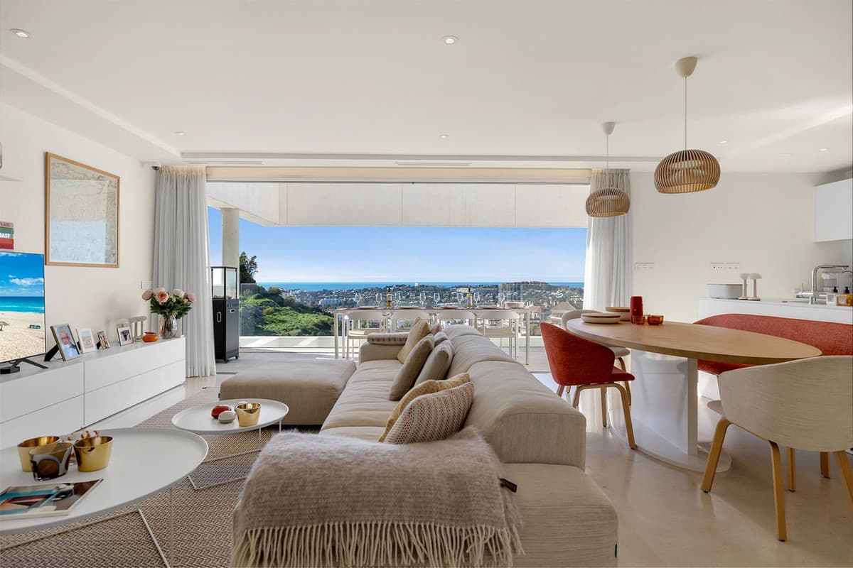 Penthouse Duplex in Nueva Andalucía — photo 7 of 10