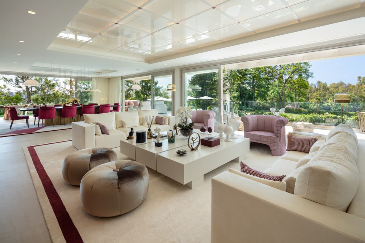 Detached Villa in Aloha — photo 9 of 10