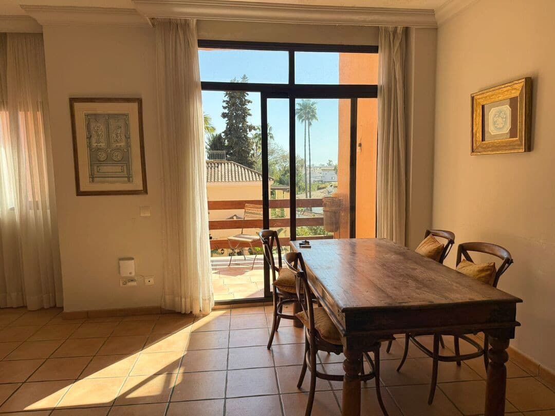 Duplex in Estepona — photo 3 of 10