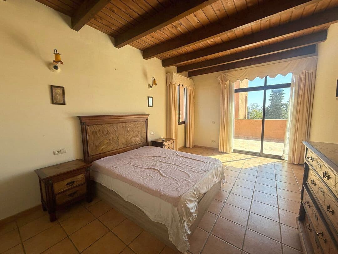Duplex in Estepona — photo 9 of 10