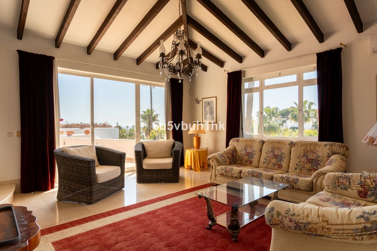 Detached Villa in Calahonda — photo 7 of 10