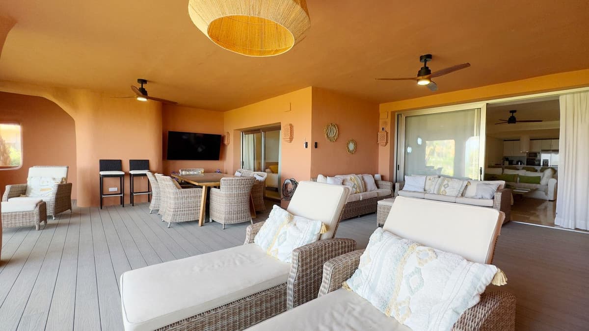Ground Floor Apartment in Los Monteros — photo 4 of 10