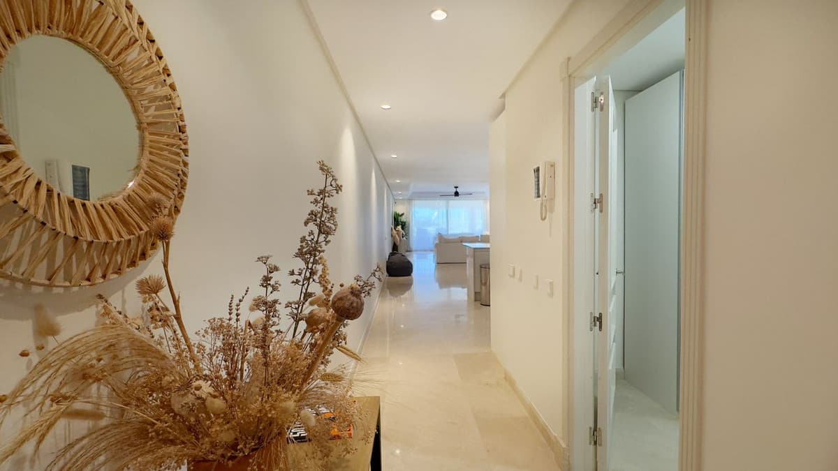 Ground Floor Apartment in Los Monteros — photo 6 of 10