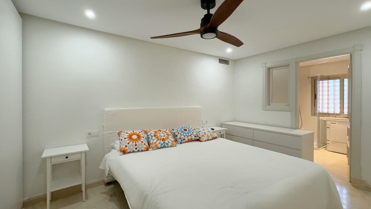 Ground Floor Apartment in Los Monteros — photo 9 of 10