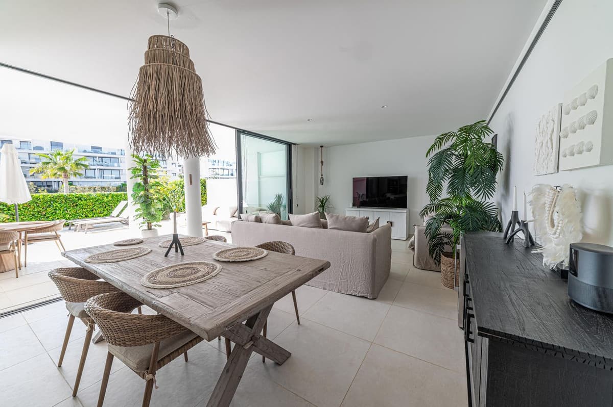 Ground Floor Apartment in Higueron — photo 4 of 10