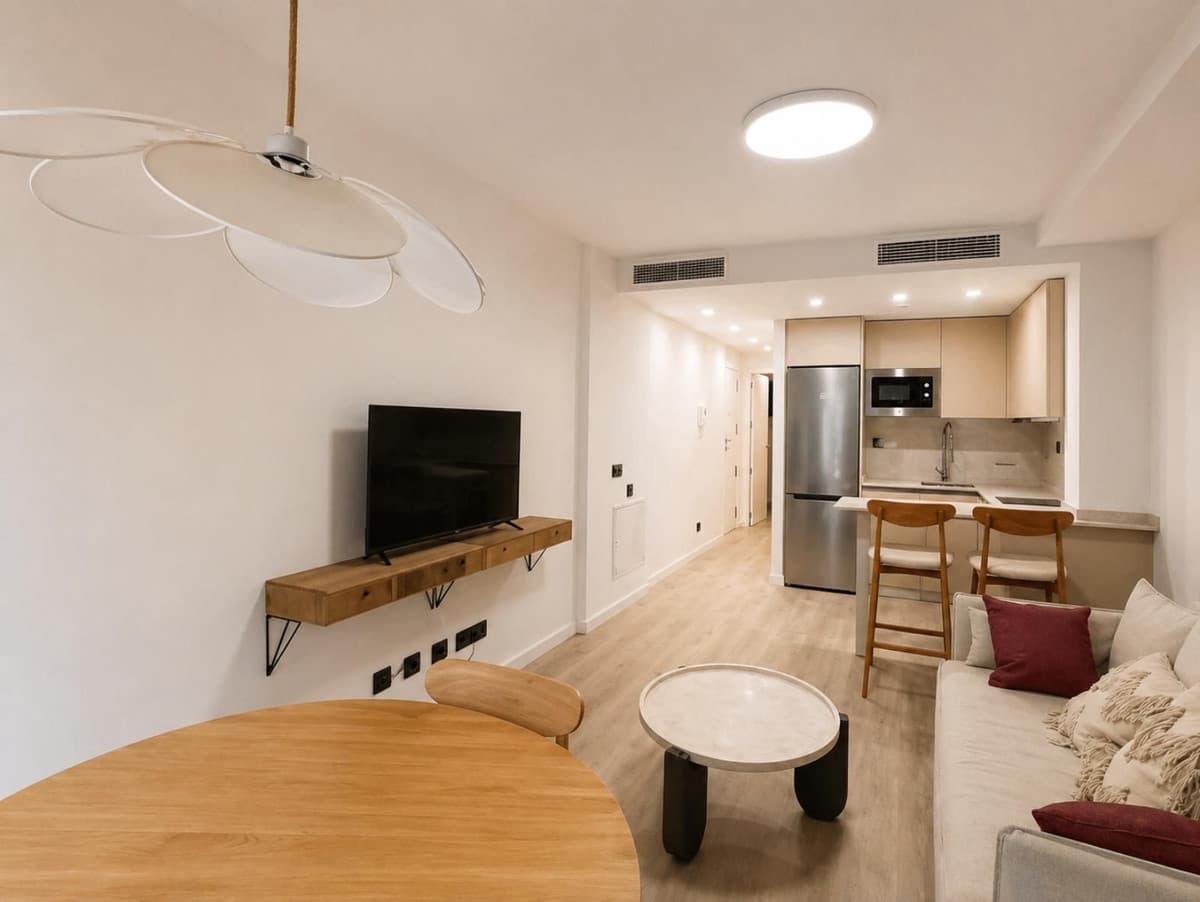 Middle Floor Apartment in Conde de Ureña — photo 1 of 10