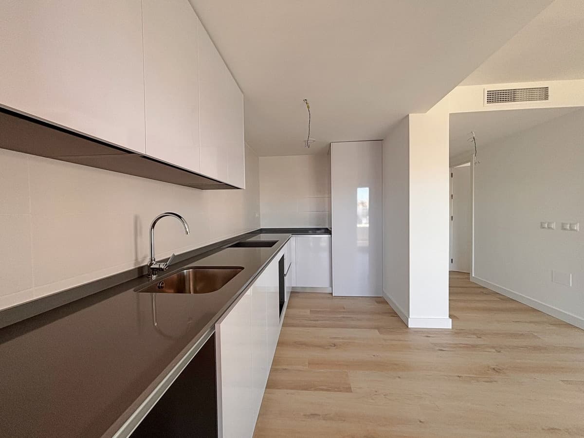 Middle Floor Apartment in Nueva Andalucía — photo 8 of 10