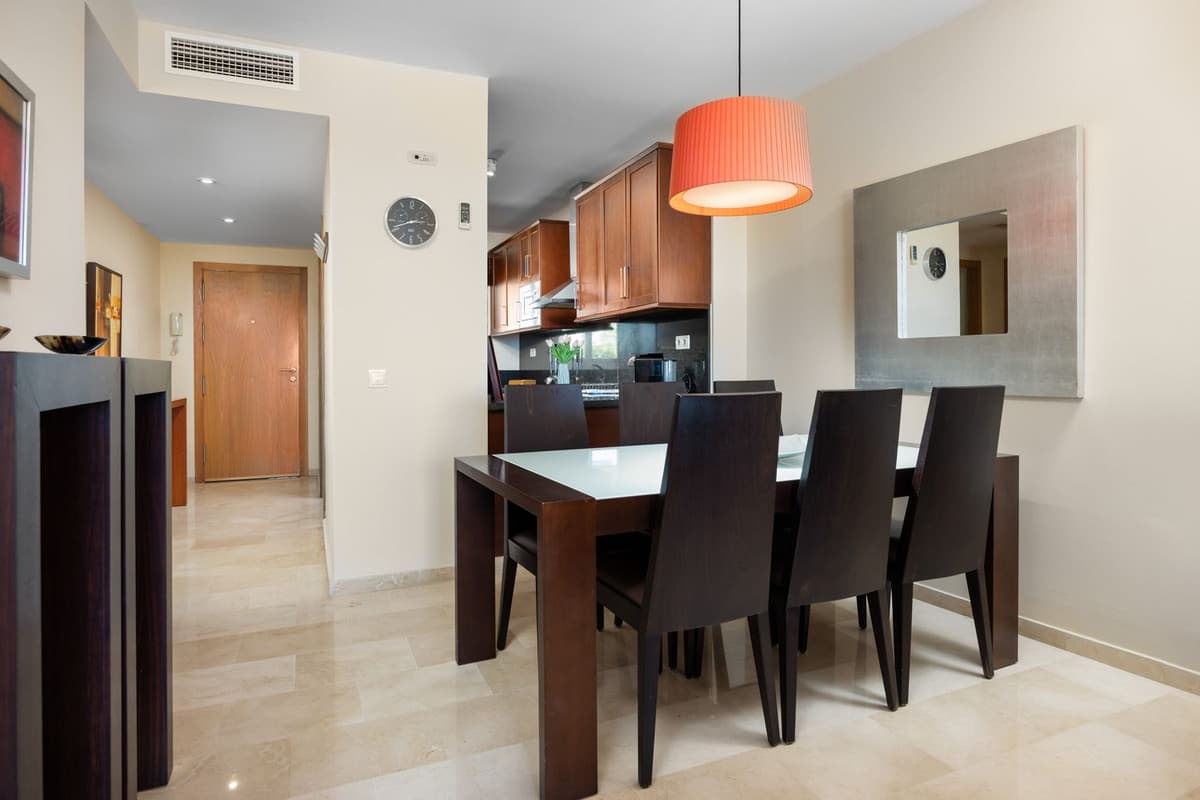 Middle Floor Apartment in Mijas Costa — photo 7 of 10