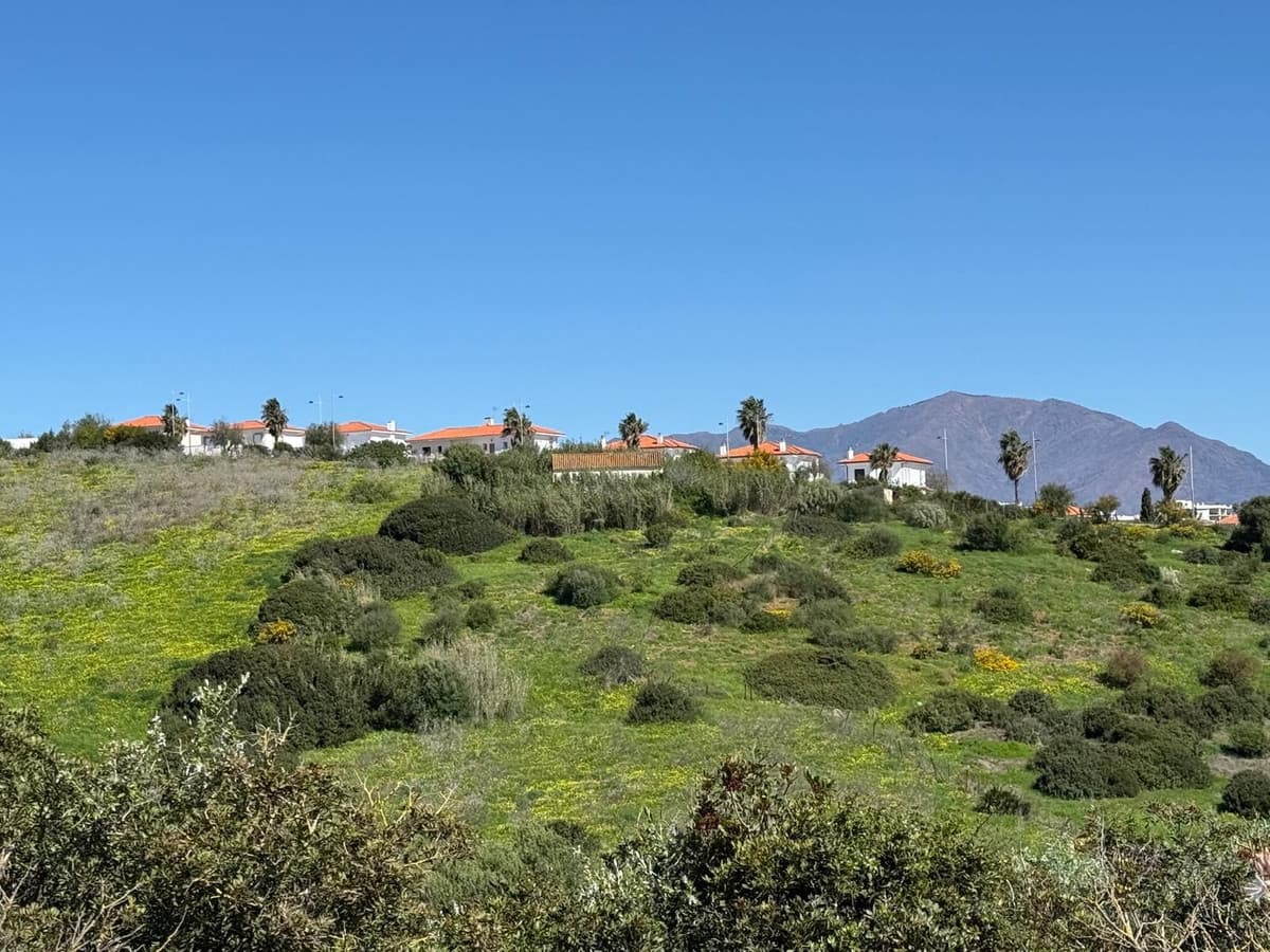 Land with Ruin in Manilva — photo 1 of 3
