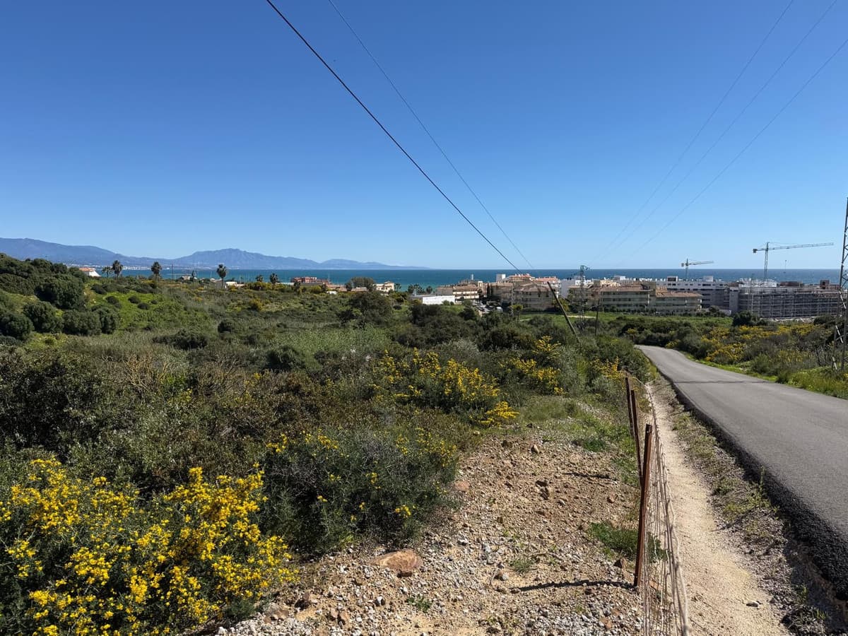 Land with Ruin in Manilva — photo 3 of 3