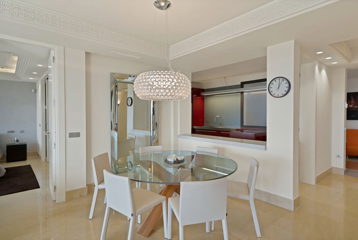 Middle Floor Apartment in Nueva Andalucía — photo 6 of 10