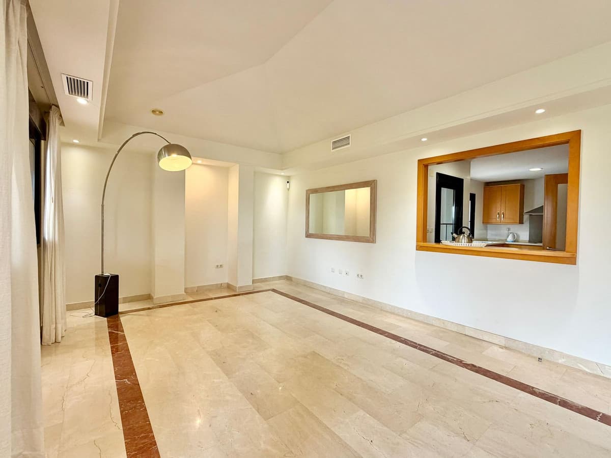 Top Floor Apartment in Puerto Banús — photo 5 of 10