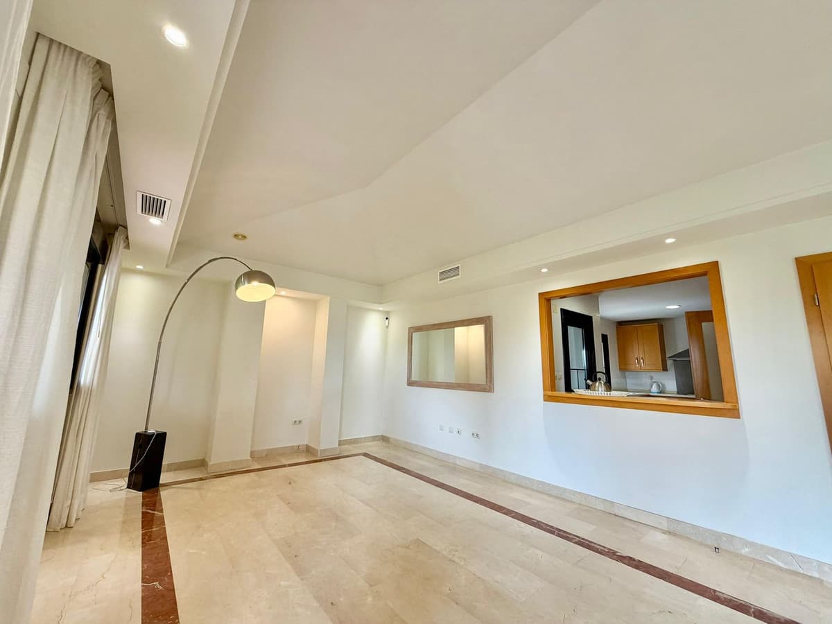 Top Floor Apartment in Puerto Banús — photo 6 of 10