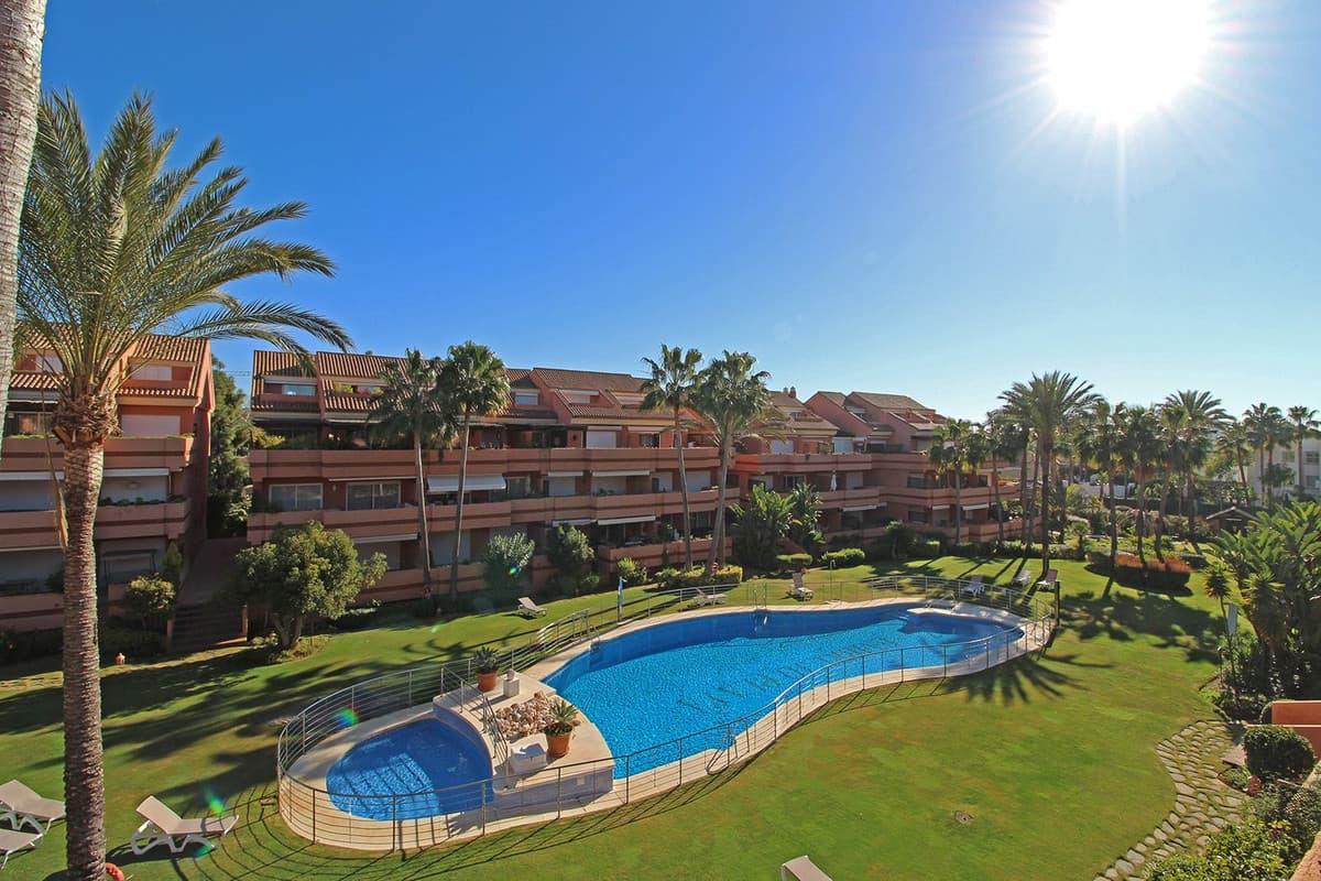 Ground Floor Apartment in Puerto Banús — photo 1 of 10