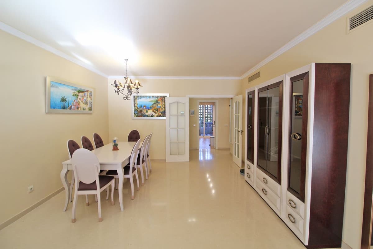 Ground Floor Apartment in Puerto Banús — photo 5 of 10