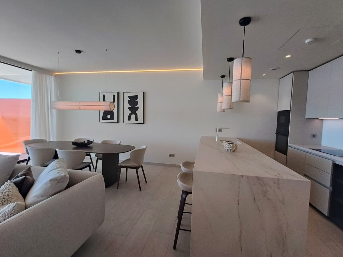 Middle Floor Apartment in Fuengirola — photo 2 of 10