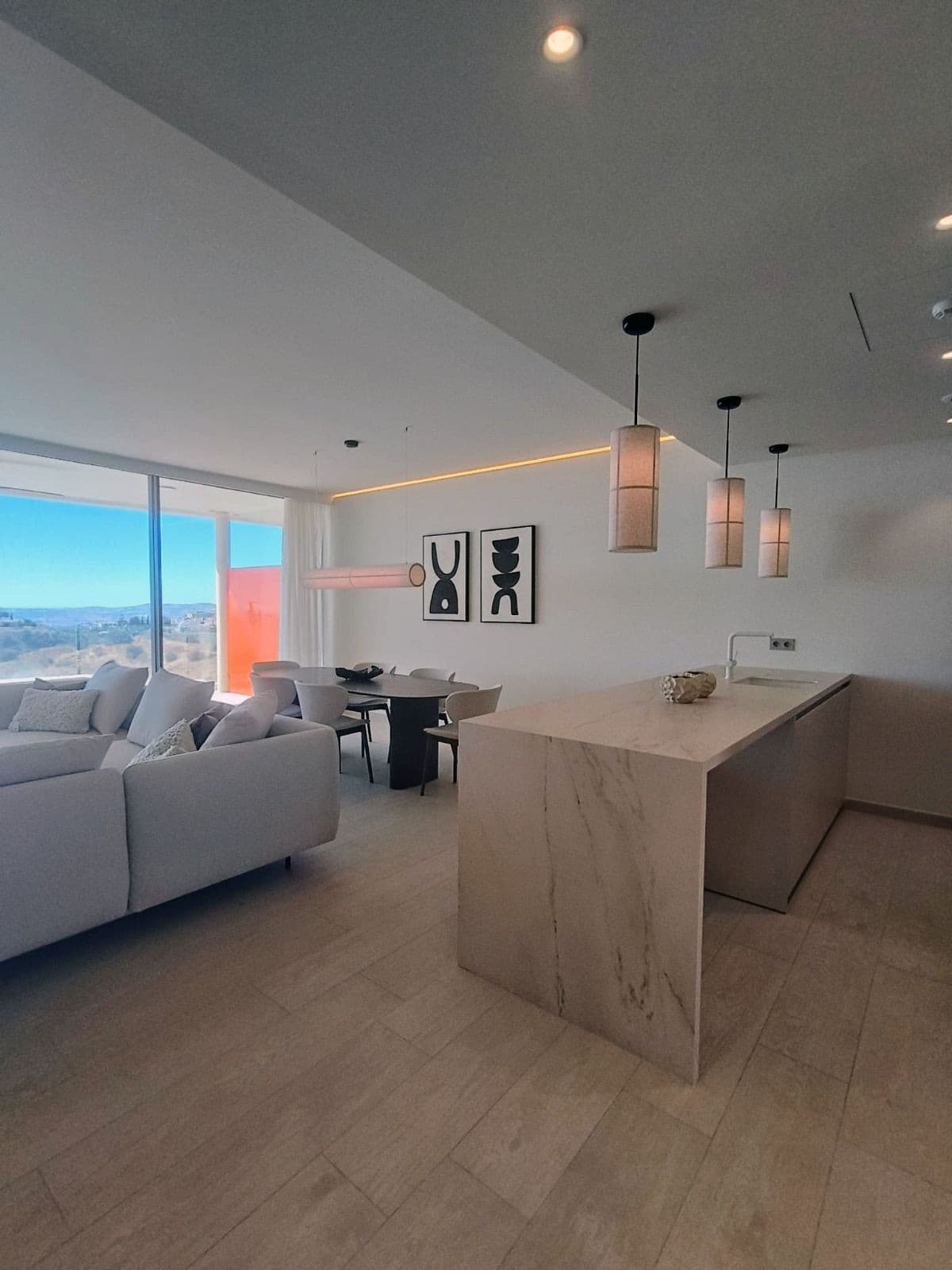 Middle Floor Apartment in Fuengirola — photo 4 of 10