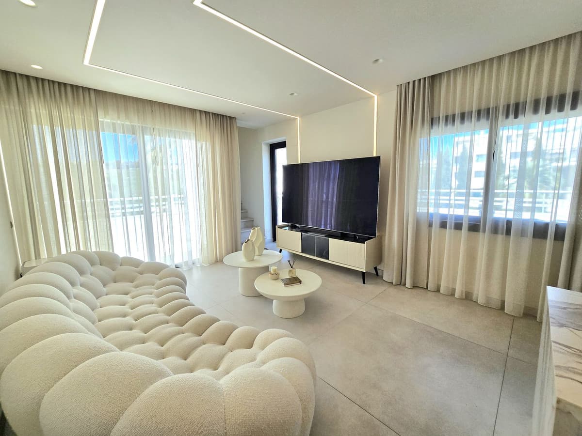 Penthouse Duplex in La Cala de Mijas — photo 4 of 10