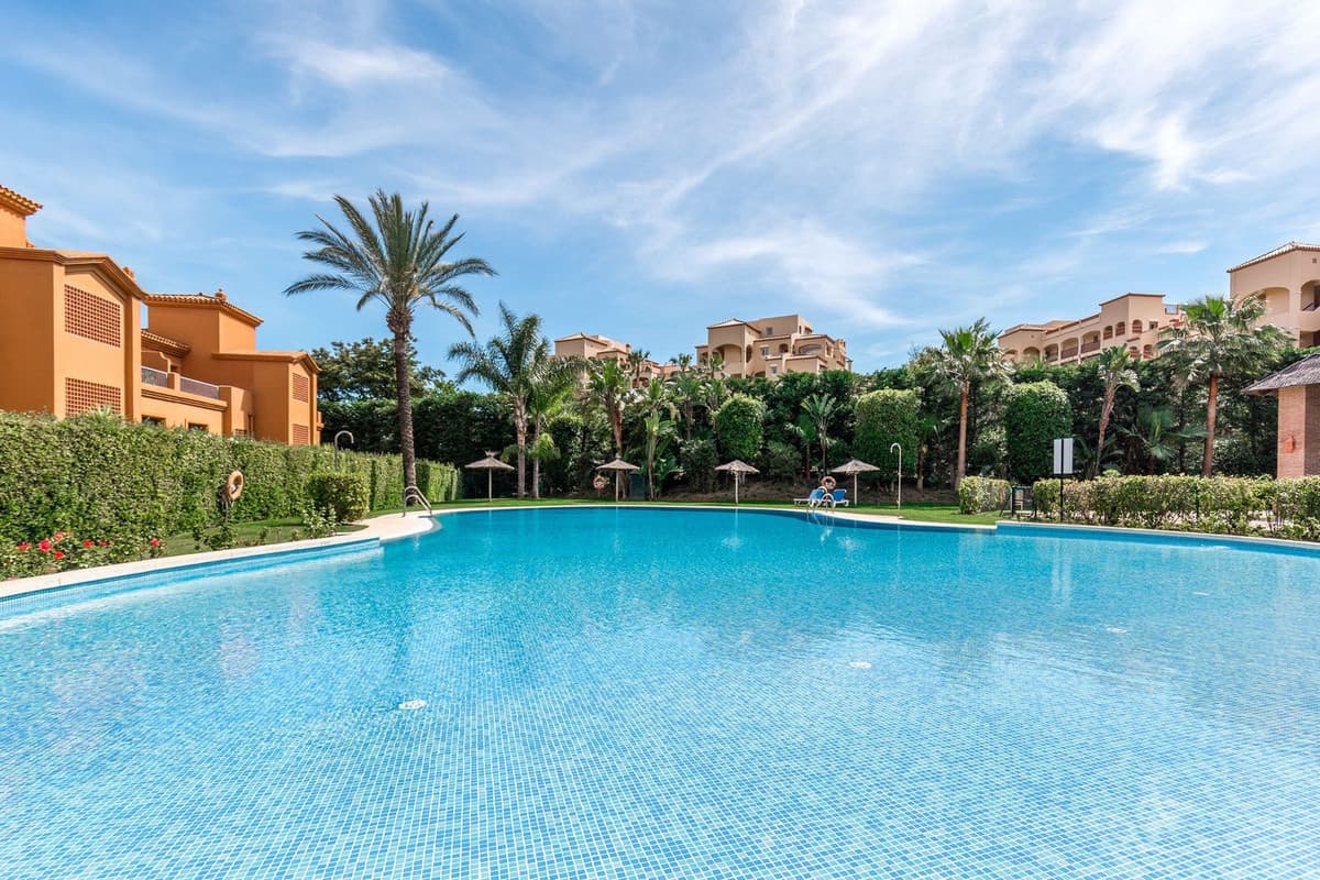 Ground Floor Apartment in Estepona — photo 1 of 10