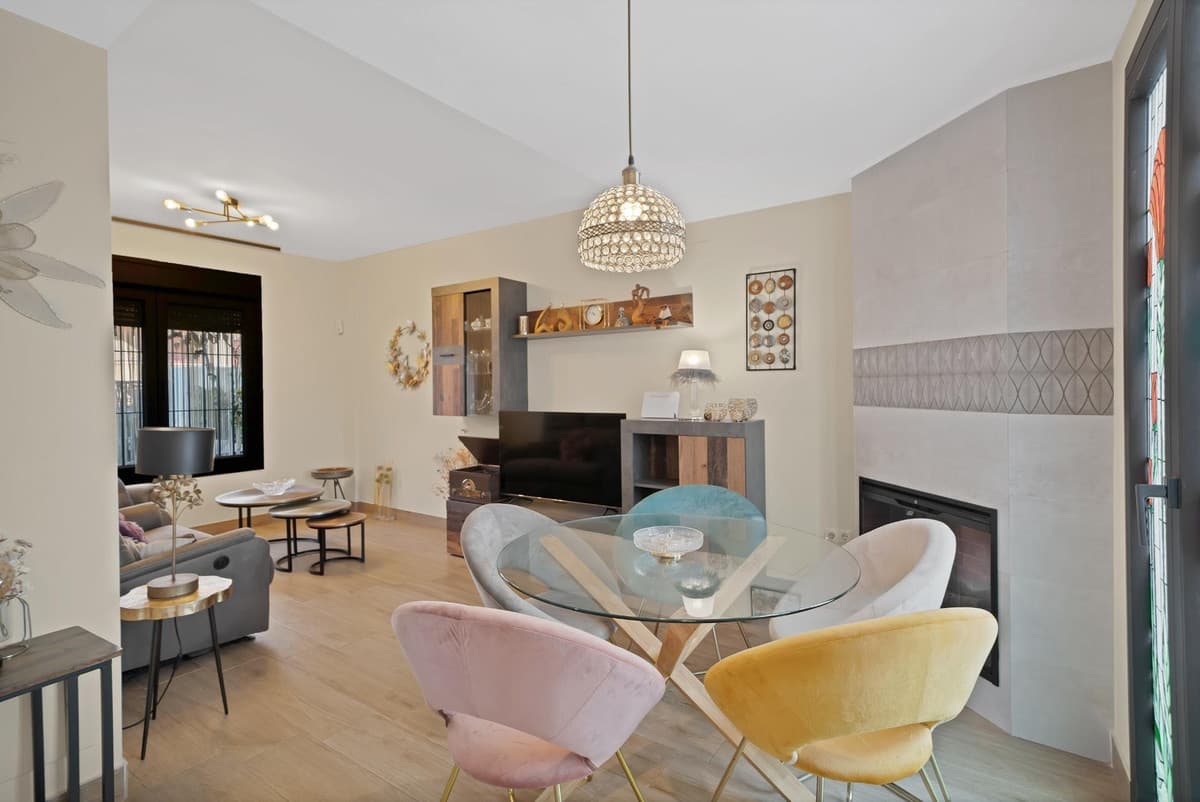 Townhouse in Fuengirola — photo 1 of 10