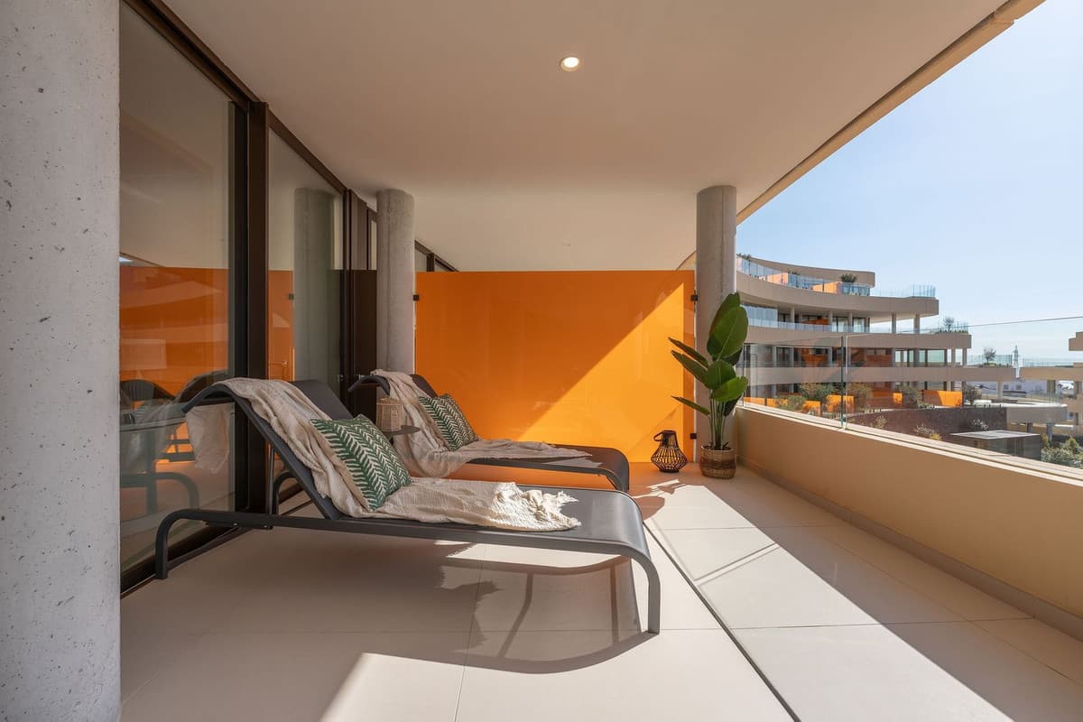 Middle Floor Apartment in Higueron — photo 6 of 10