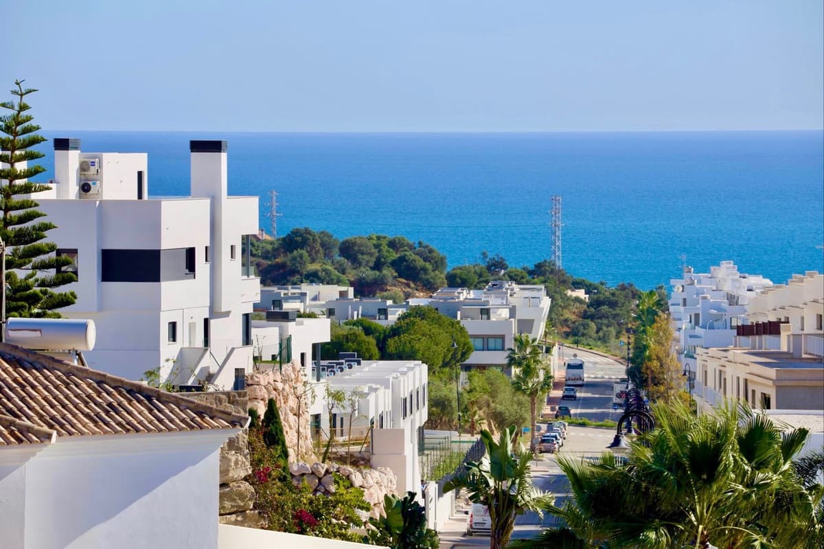 Semi-Detached House in La Cala de Mijas — photo 1 of 10