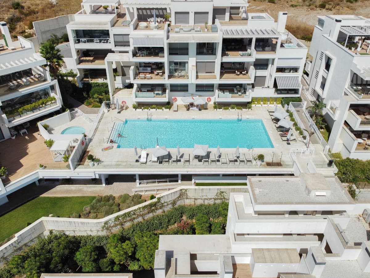 Top Floor Apartment in Estepona — photo 1 of 10