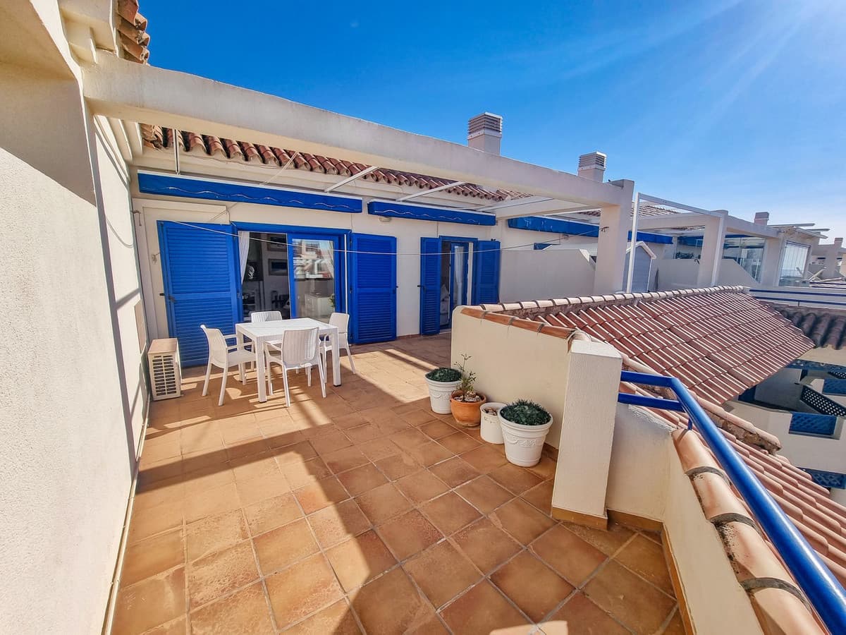 Penthouse in San Luis de Sabinillas — photo 6 of 10