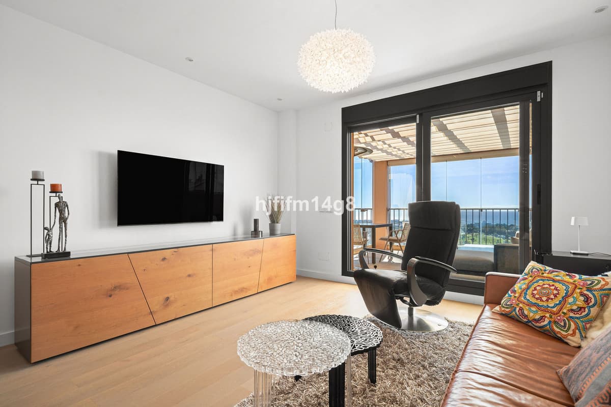 Penthouse in Benahavís — photo 5 of 10