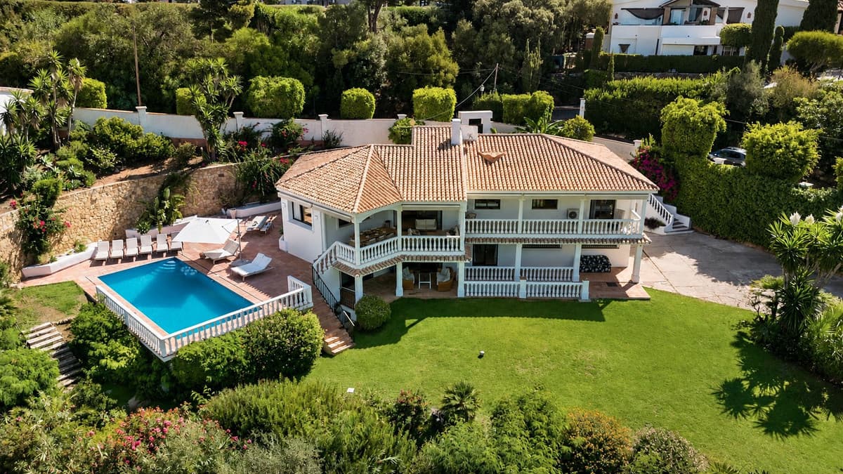 Detached Villa in El Rosario — photo 1 of 10