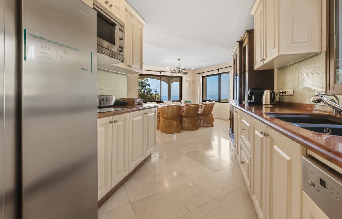 Detached Villa in El Rosario — photo 4 of 10