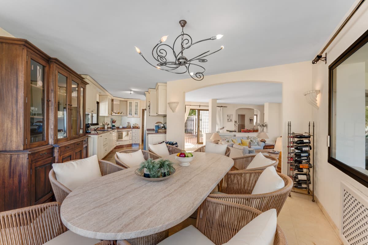 Detached Villa in El Rosario — photo 8 of 10