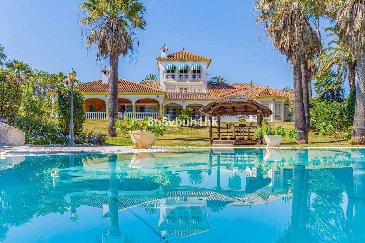 Detached Villa in Mijas — photo 1 of 10