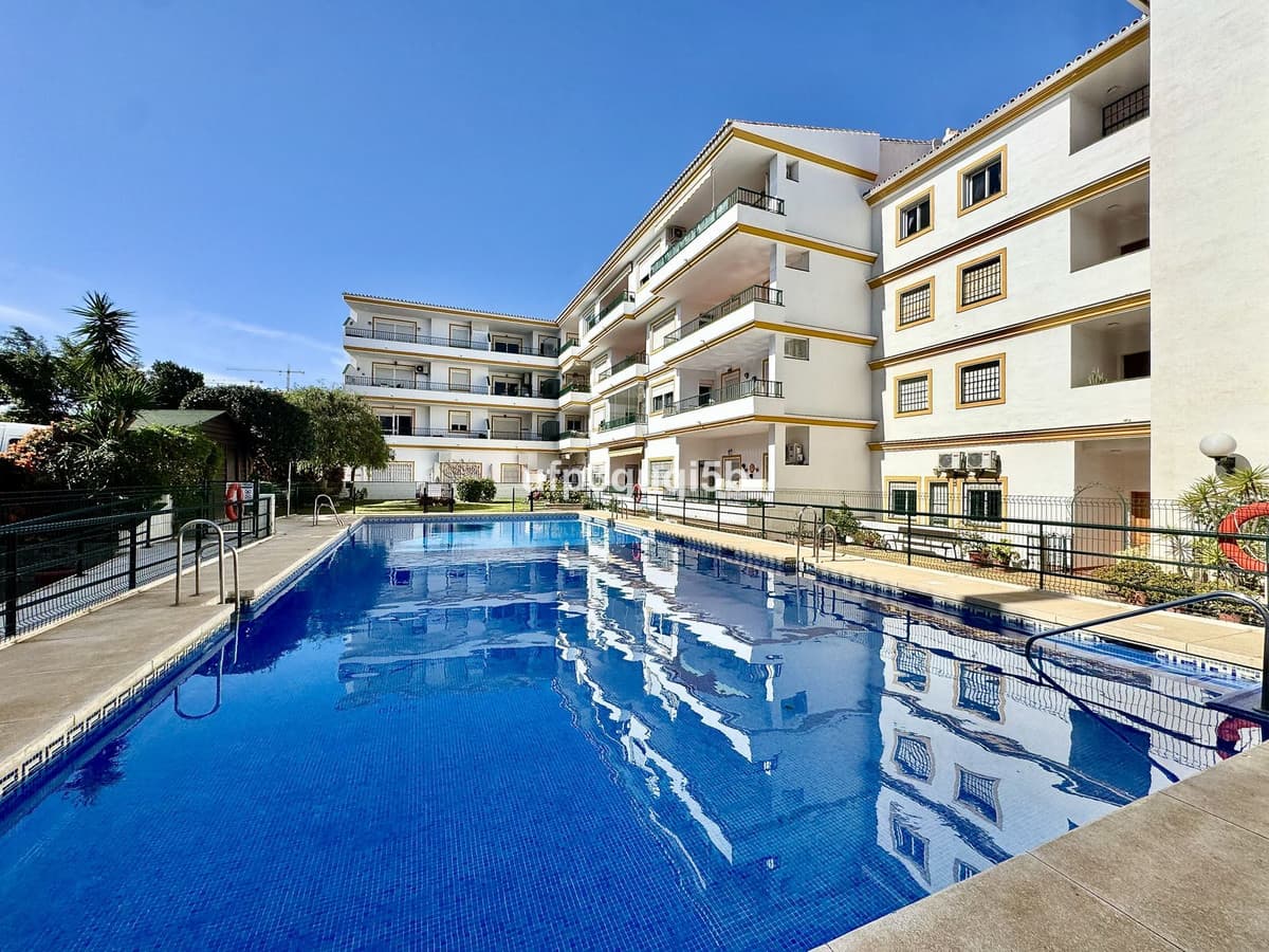 Top Floor Apartment in La Cala de Mijas — photo 4 of 10