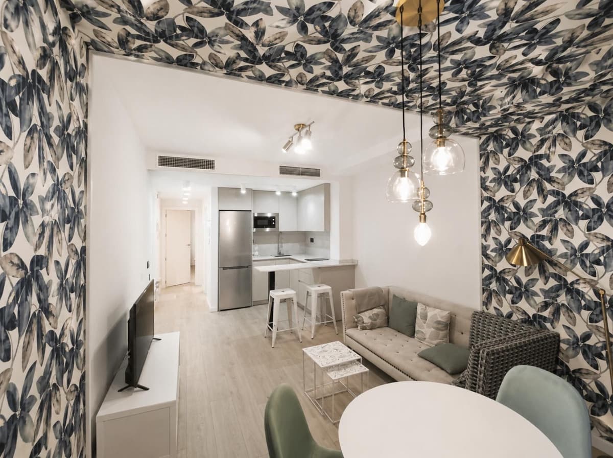 Middle Floor Apartment in Málaga Centro — photo 5 of 10