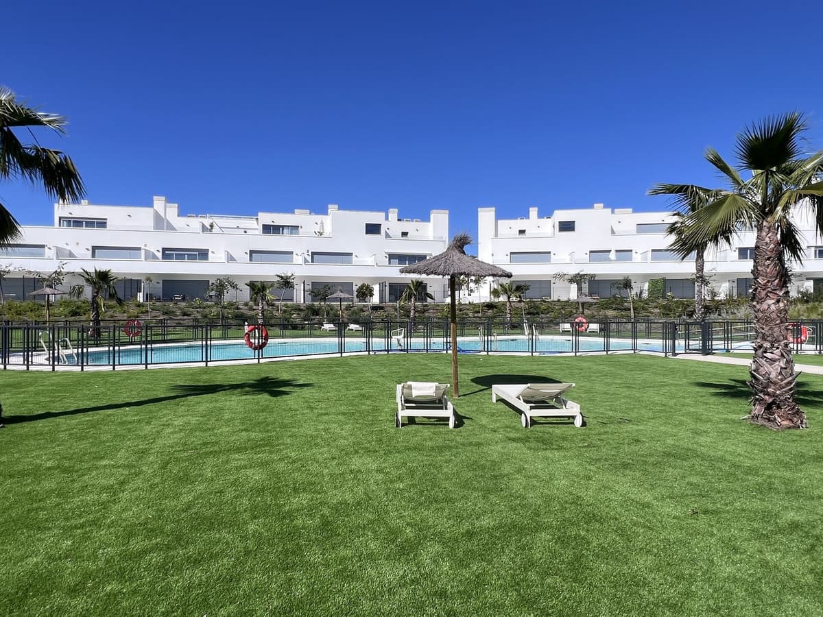 Top Floor Apartment in Bel Air — photo 1 of 10