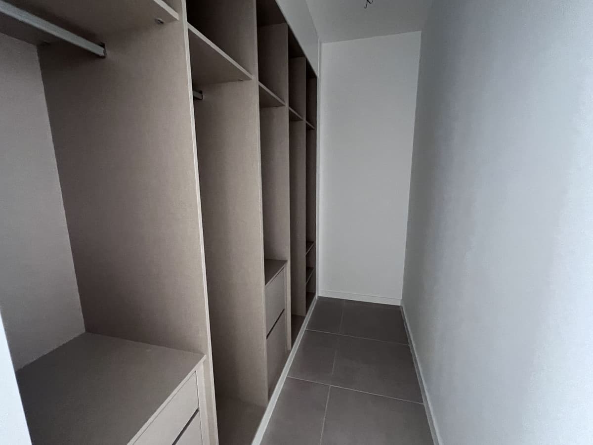Top Floor Apartment in Bel Air — photo 10 of 10