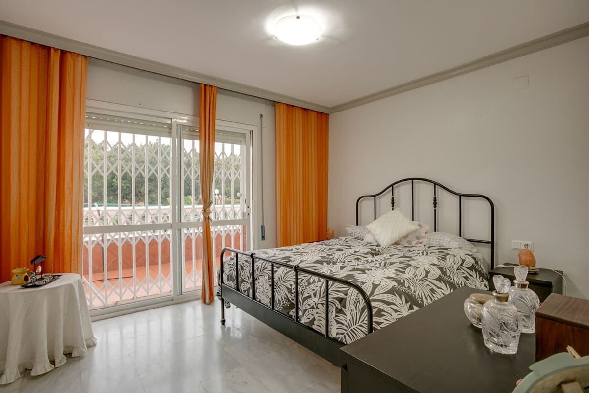 Townhouse in Estepona — photo 10 of 10