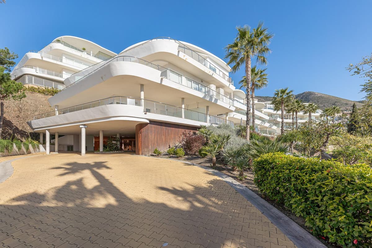 Middle Floor Apartment in Benalmadena — photo 2 of 10