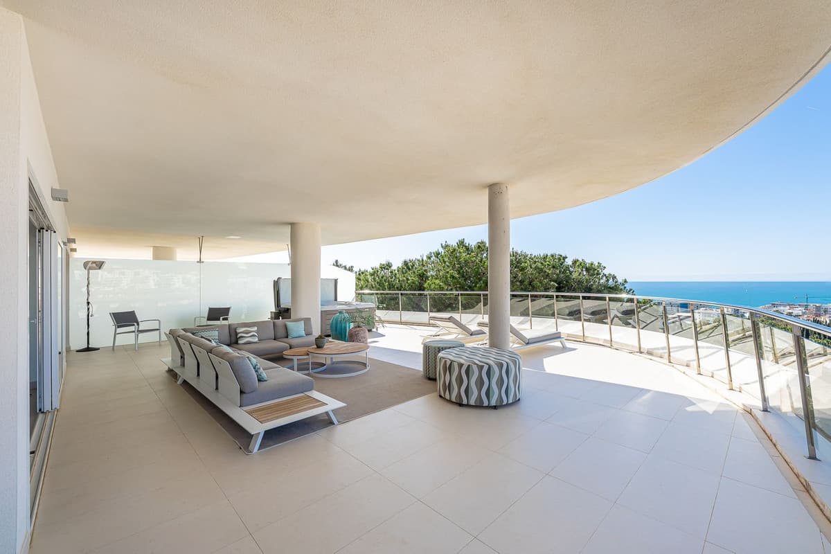 Middle Floor Apartment in Benalmadena — photo 9 of 10